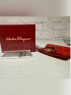 Salvatore Ferragamo Gancini “Buckle” Scarf Ring Gold-tone Finish+Box+Dustbag+Tag